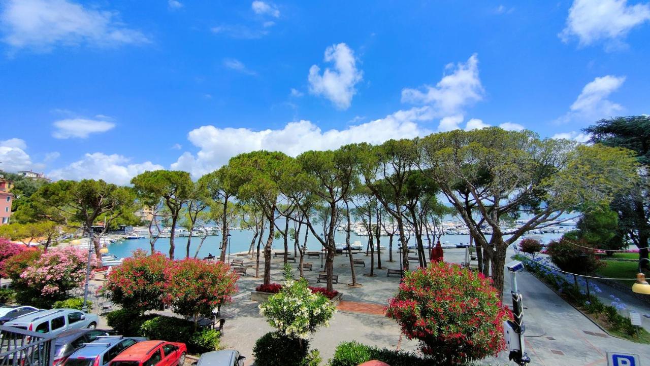 Un Balcone In Pineta Apartamento Fezzano  Exterior foto